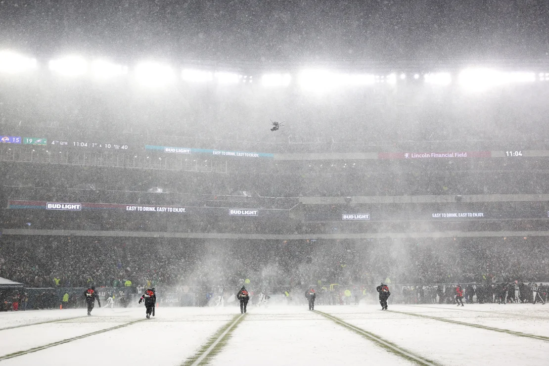 Sunday’s NFL Playoff Drama: Eagles and Bills Advance in Thrilling Fashion